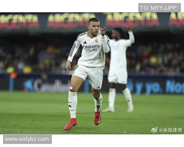 皇马客场2-1逆转比利亚雷亚尔，继续保持联赛不败战绩