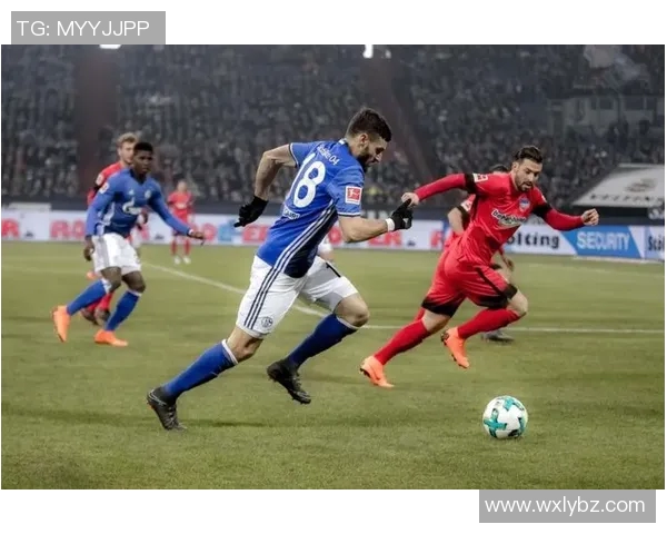 沙尔克04客场全胜，赛季三连胜登顶积分榜